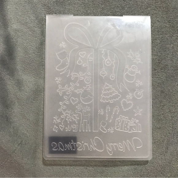 Couture Creations 4x6 Christmas PRESENTS  embossing folder - Picture 3 of 5
